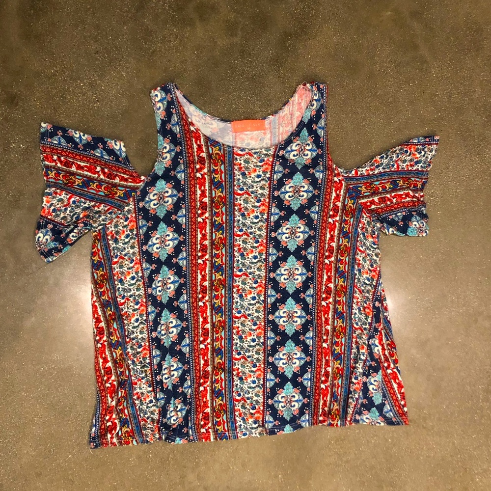 🔥Off Shoulder Blouse with Ornamental Design
